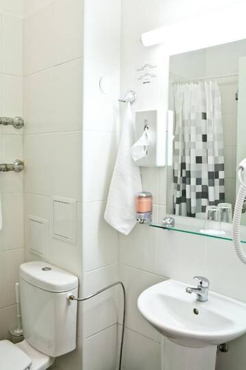 Фото номера Стандартный одноместный номер Отель Kolonna Hotel Rēzekne г. Резекне 4